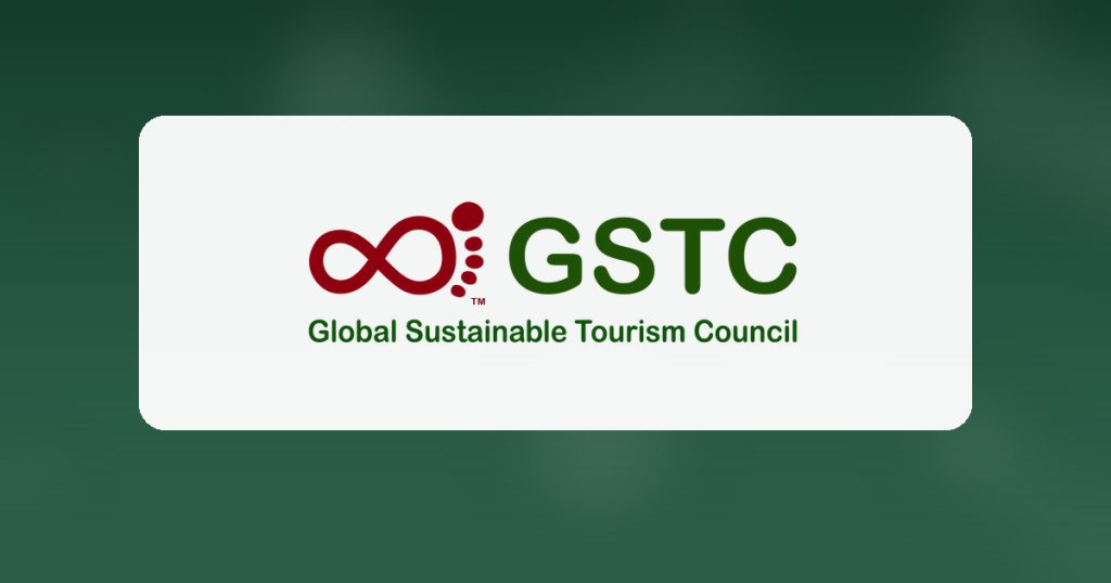 ¿Qué es el GSTC y por qué es la certificación que de verdad importa? Logo oficial del GSTC, Global Sustainable Tourism Council, certificación de turismo sostenible